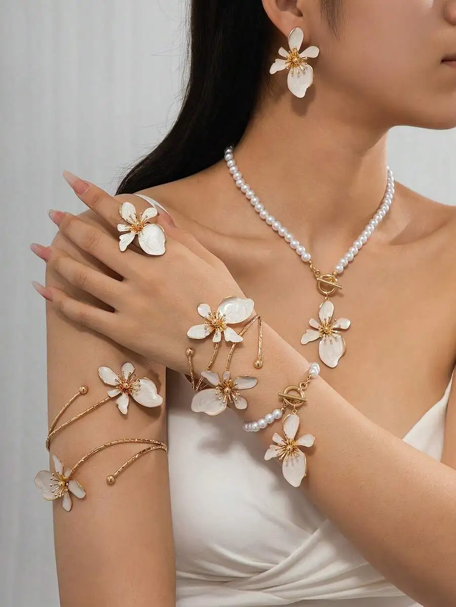 Pearl Necklace Set - Floral Pearl Necklace Earring Ring Arm