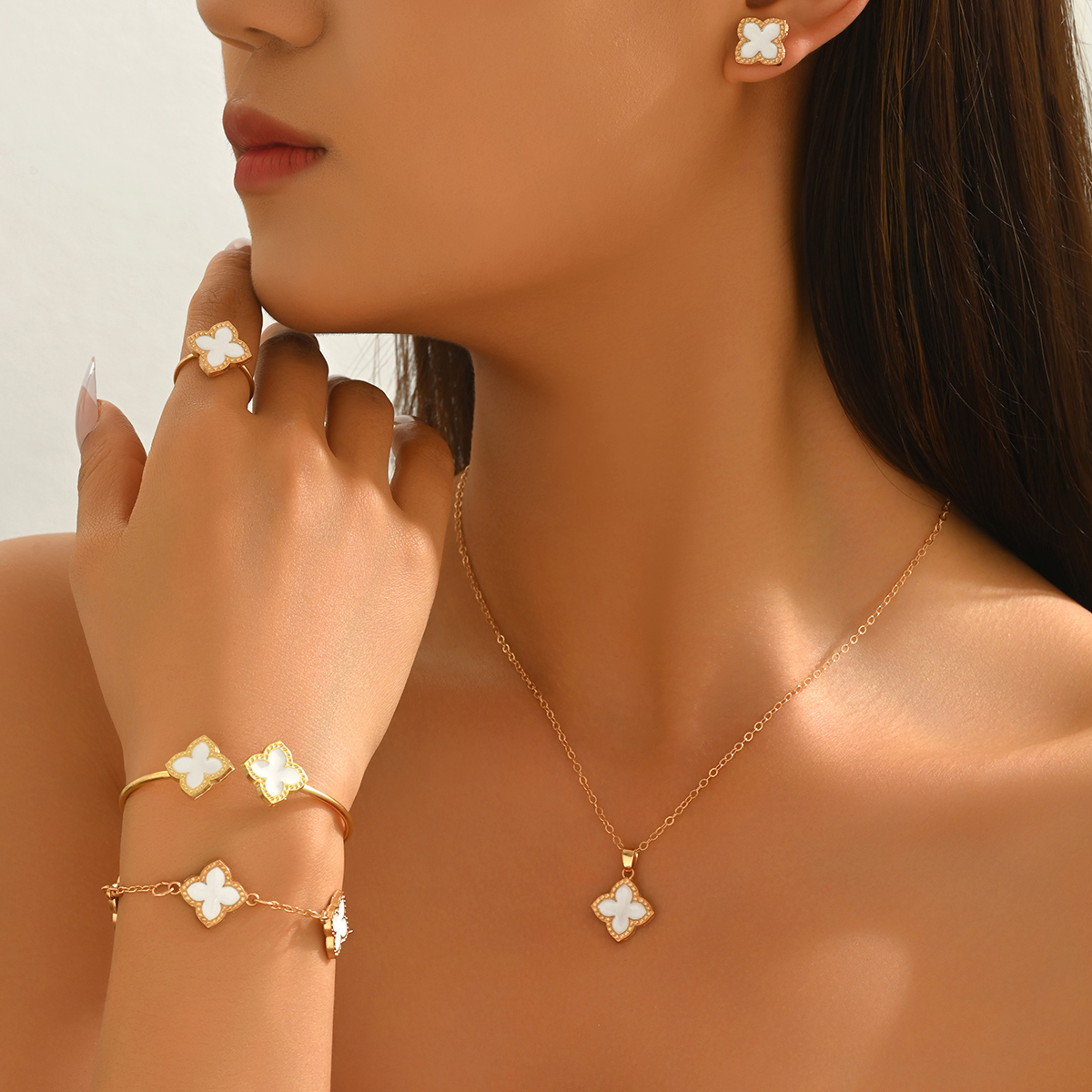 Luxury Black/White Enamel Flow - Formal Wear Jewelry For Women ulasan dan harga
