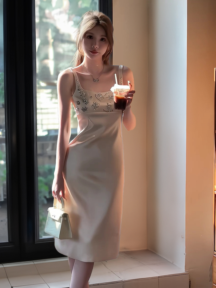 Elegant Heavy Work Satin Eveni - Women Luxury Formal Wear ulasan dan harga