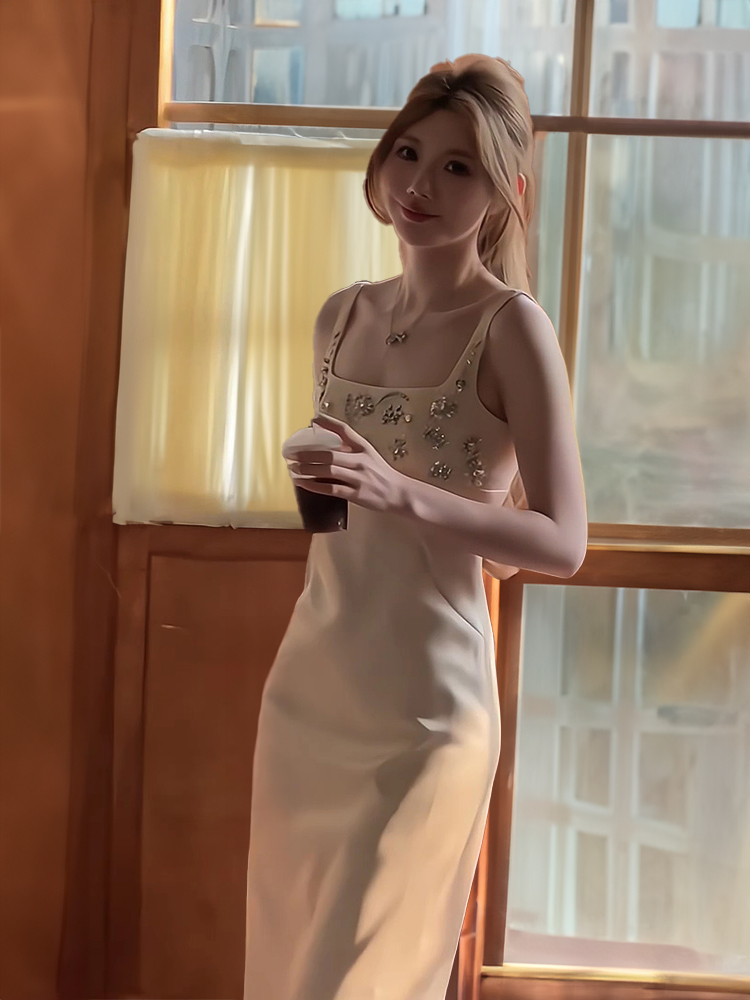 Elegant Heavy Work Satin Eveni - Women Luxury Formal Wear ulasan dan harga
