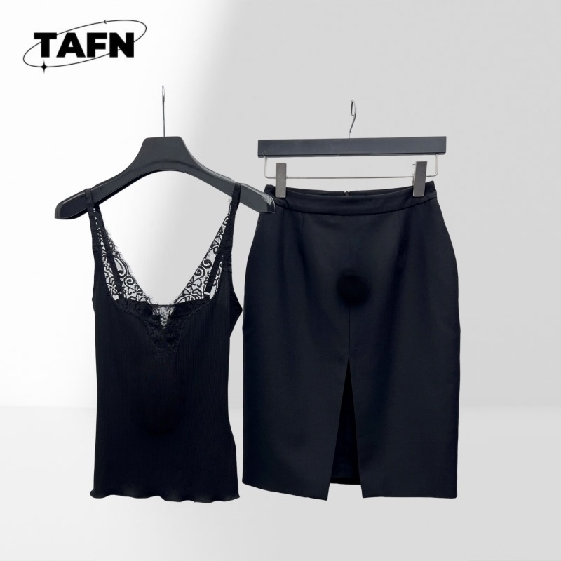 Fashion-Forward Women's Skirt  - Women Formal Wear Set ulasan dan harga