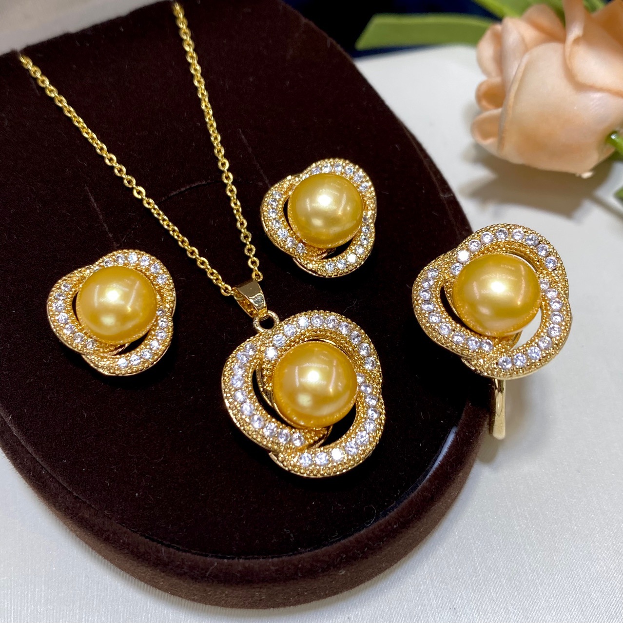 one Set freshwater pearl yello - Pearl Necklace Set ulasan dan harga