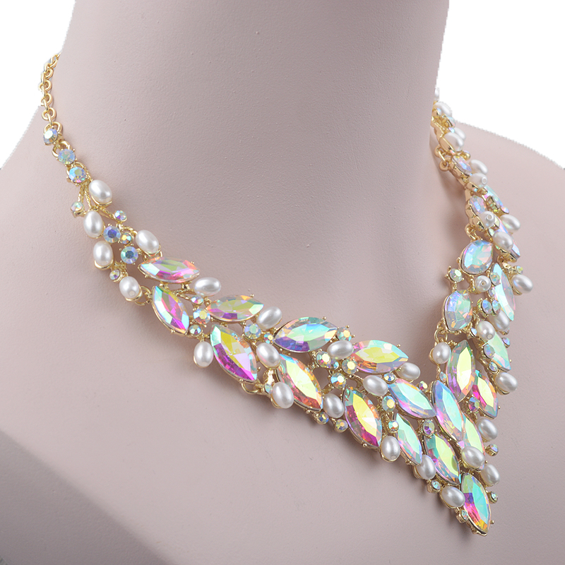 Delicate Golded Pearl Crystal  - Pearl Necklace Set ulasan dan harga